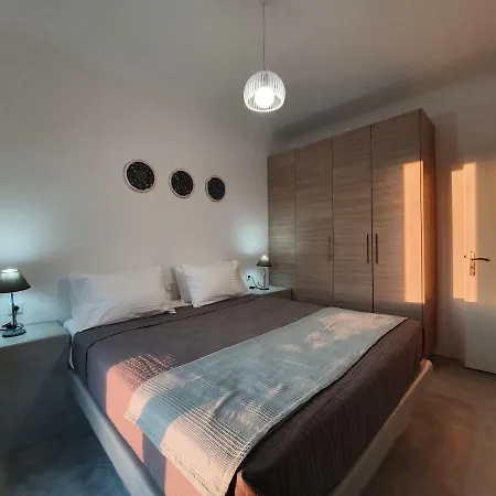 Therme Athena Emporio (Santorini)