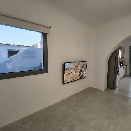 Therme Athena Villa Emporio (Santorini)