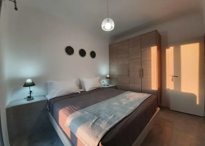 Therme Athena Emporio (Santorini)