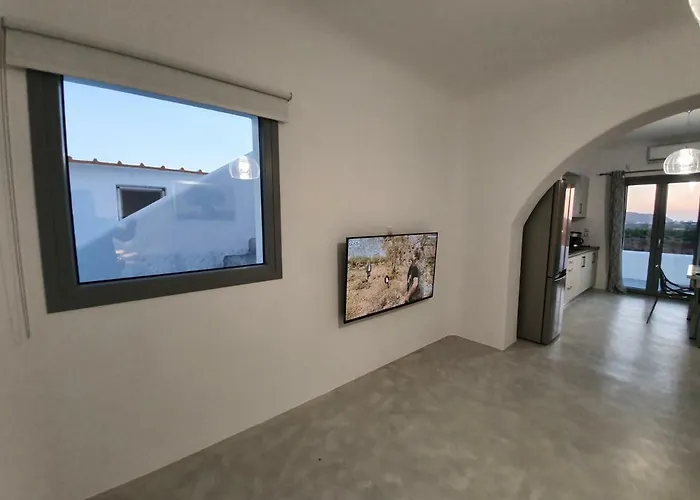 Therme Athena Villa Emporio (Santorini)