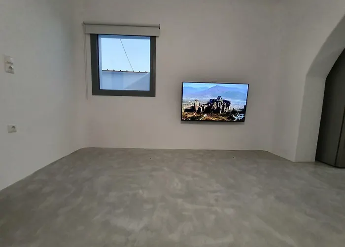 Therme Athena * Emporio (Santorini)