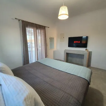 Therme Athena Emporio (Santorini)